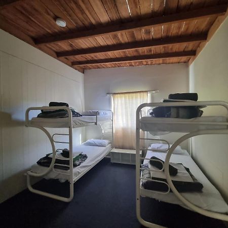 Strahan Backpackers المظهر الخارجي الصورة
