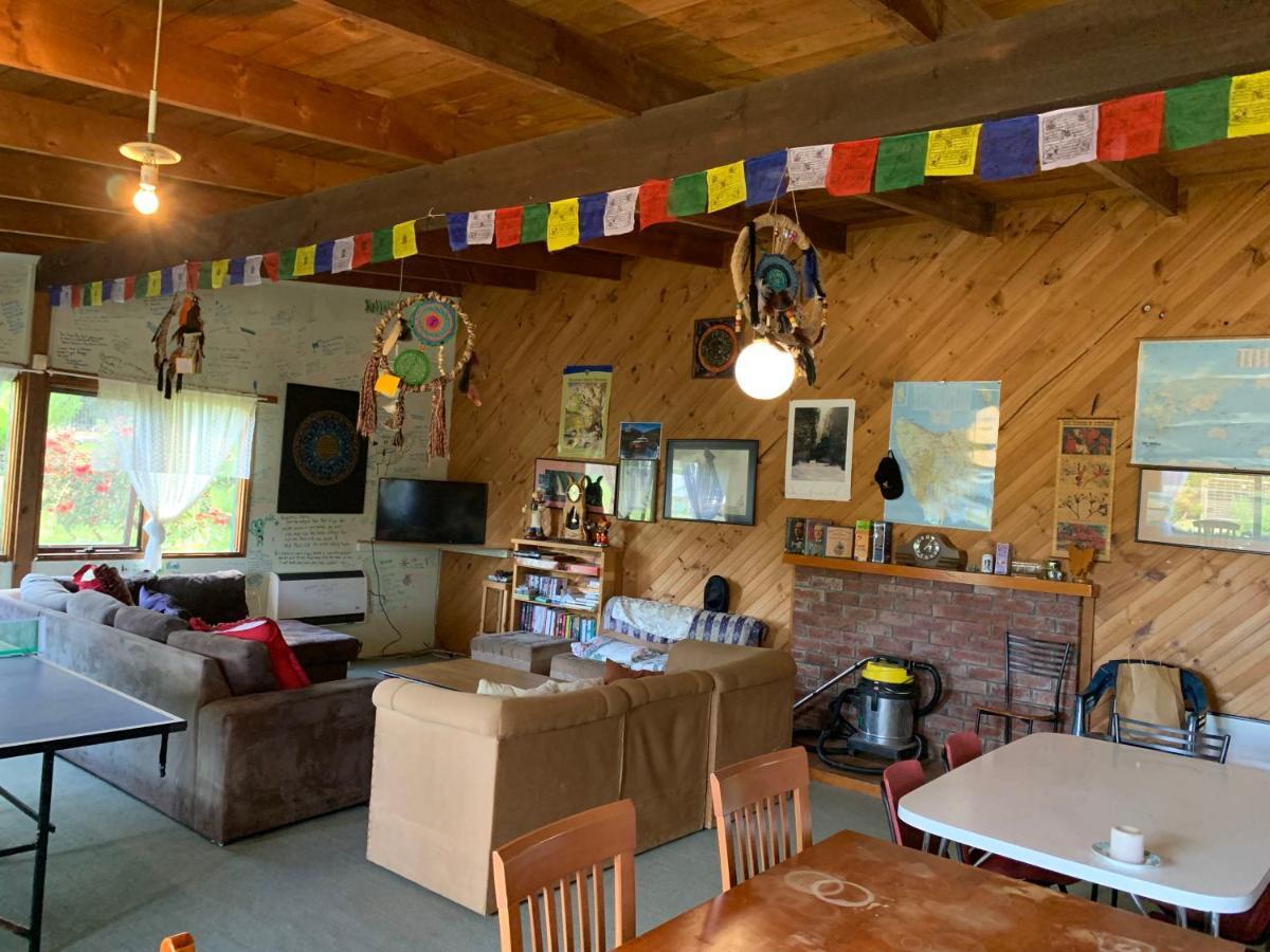 Strahan Backpackers المظهر الخارجي الصورة