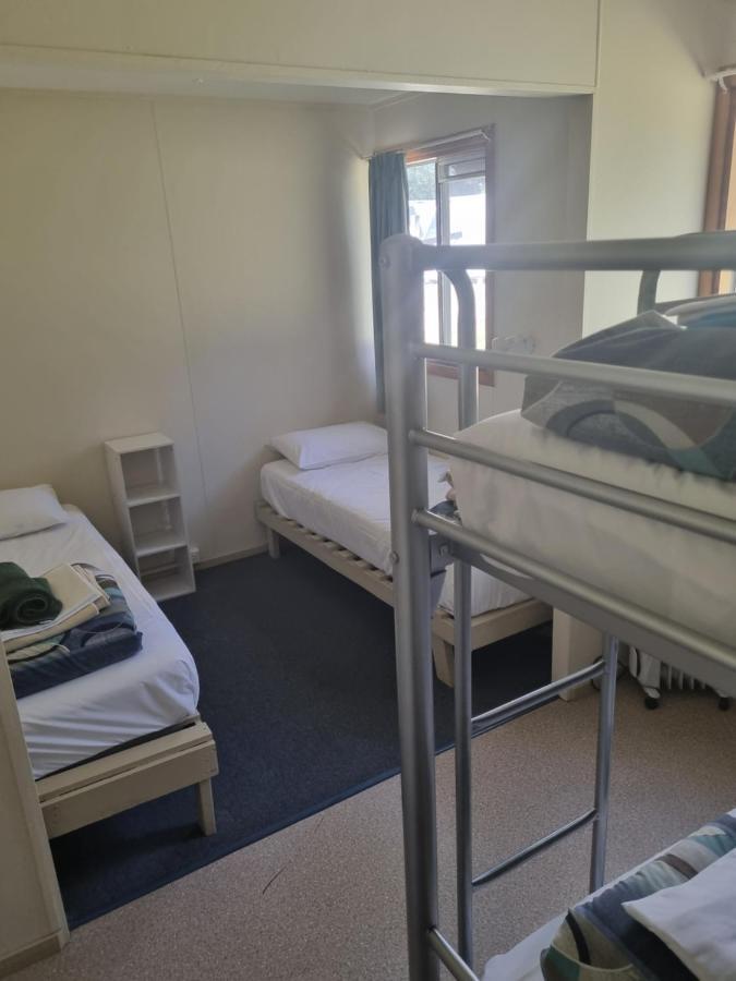 Strahan Backpackers المظهر الخارجي الصورة