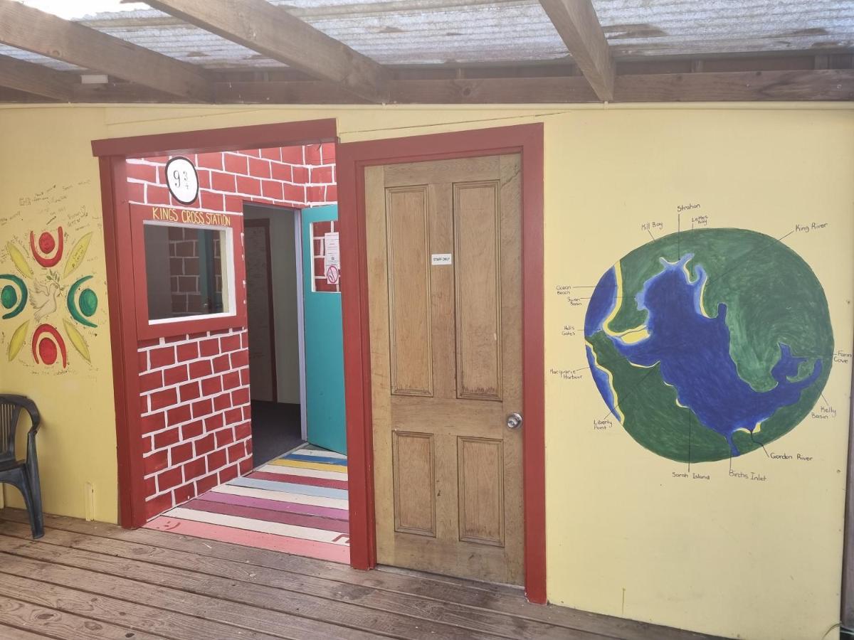 Strahan Backpackers المظهر الخارجي الصورة